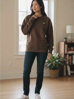 ALO Yoga Women's or men Brown Crewneck Pullover Sweatshirt